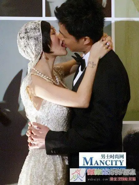 明星夫妻流落古村落秀一秀明星夫妻恩爱照