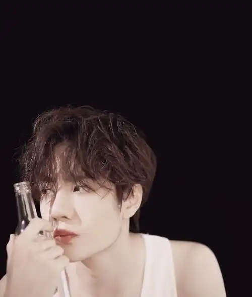 王一博头像 王一博壁纸 自截修 喜欢收藏.