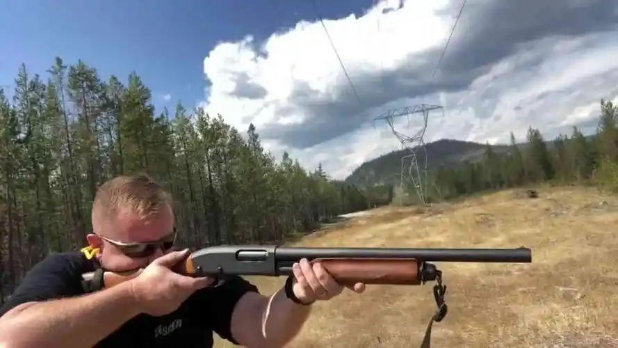 简单普通的霰弹枪游戏里都称它喷子近战最具优势