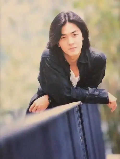 看56岁郑伊健现在的处境,才知道,原来刘德华早就把答案说出来了