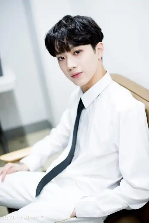 赖冠霖 laikuanlin wanna one
