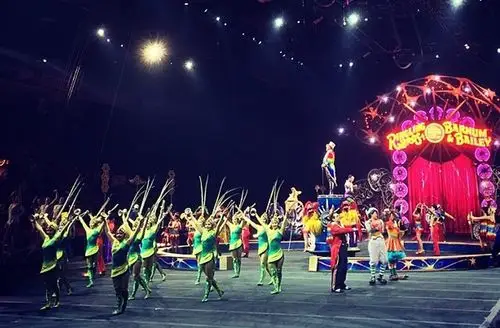 中国杂技团美国巡演落幕打破海外演出瓶颈