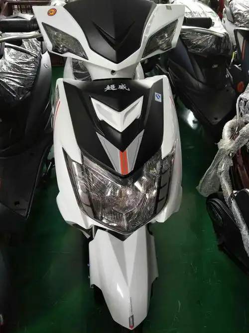 超威电动车全家福