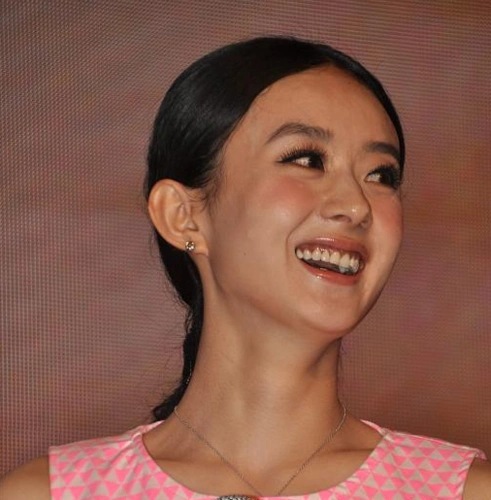 视觉中国下的赵丽颖,意外暴露真实颜值,好丑