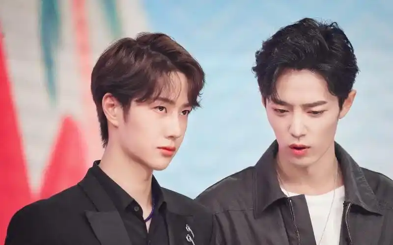 王一博:肖战的笑容到底有多少甜?