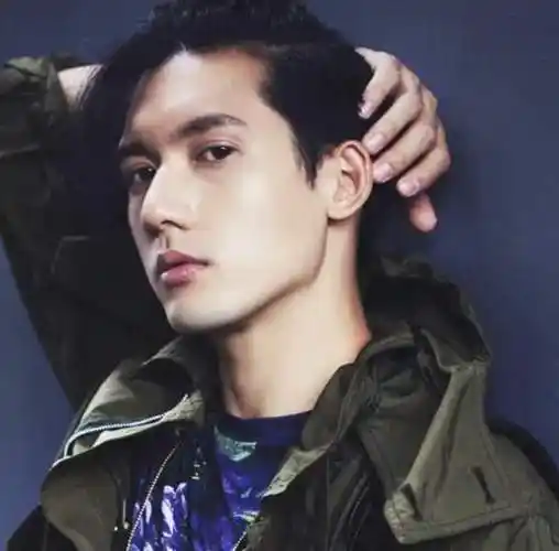 十位高颜值男星!