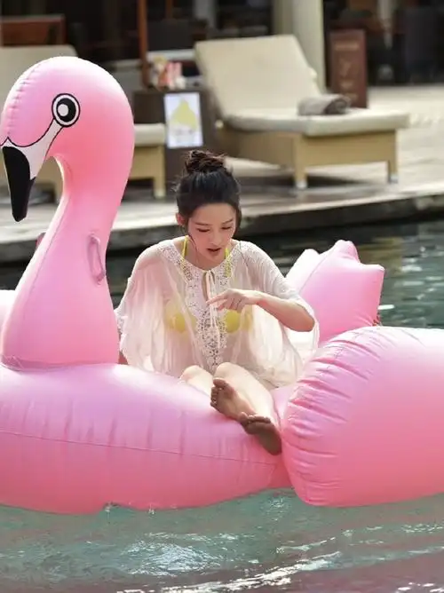 李沁恋情传闻#网友投稿,李沁《我们相爱吧》综艺剧照