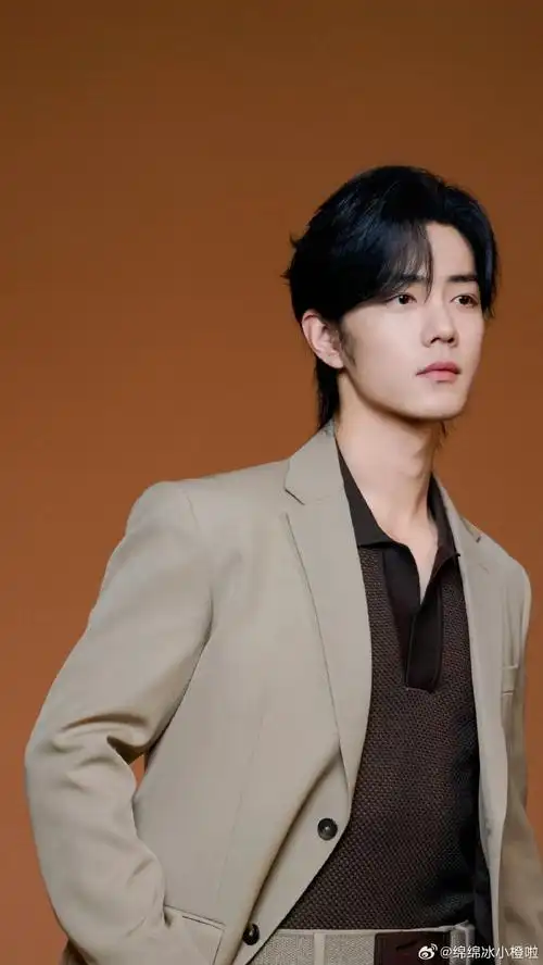 肖战壁纸来咯来咯,也是帅帅的呢