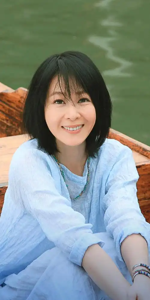 回顾刘若英我这辈子正确的决定就是在46岁高龄为小丈夫生儿子