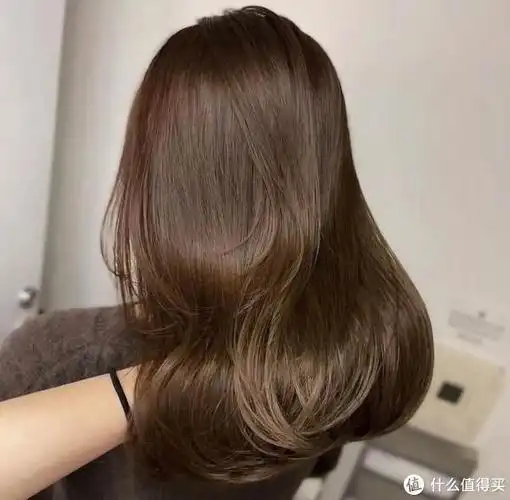 染头发什么颜色最好看又选白又减龄