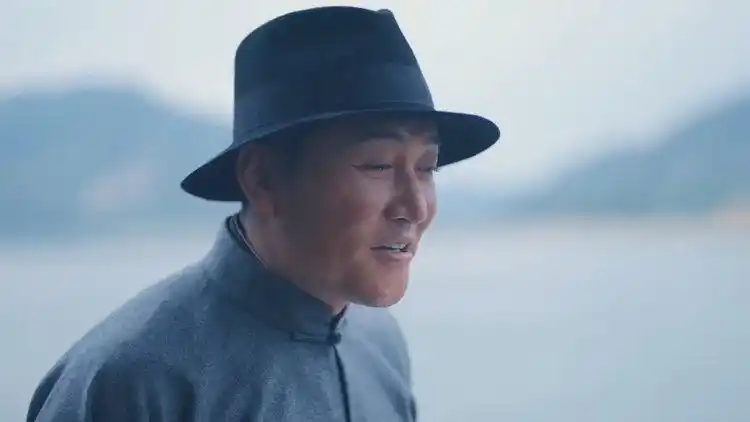 绝密使命:交通线顺利建成了,情报由华山亲自送到凌风手中