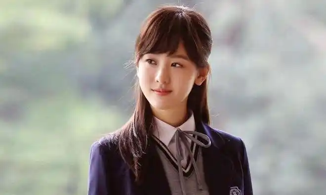 陈都灵早年旧照曝光模样清纯神似刘亦菲网友没以前好看了