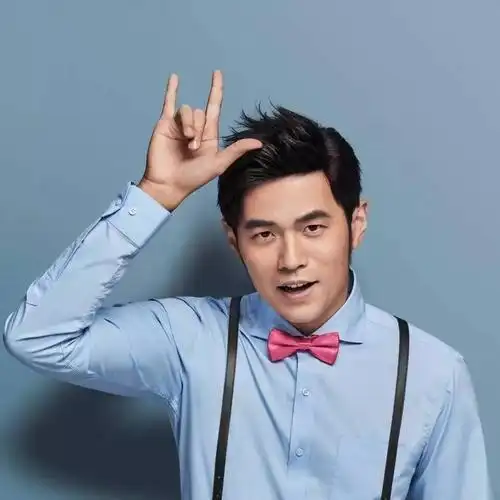 超帅超萌来看周杰伦小公举如何卖萌耍帅