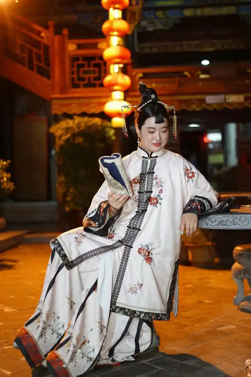 平一座城,遥一场梦[爱心]一朝步入画卷,一院梦回百年 总要来 - 抖音