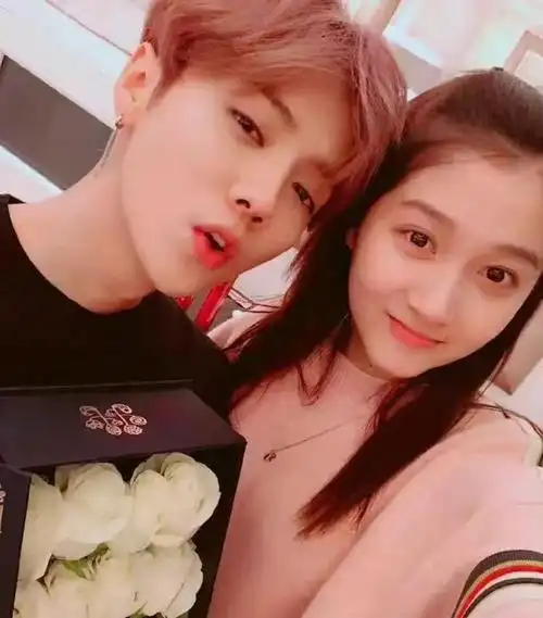 关晓彤,官宣6年后,两人棋局终于被看清|综艺|乐器|蔡徐坤|exo_网易