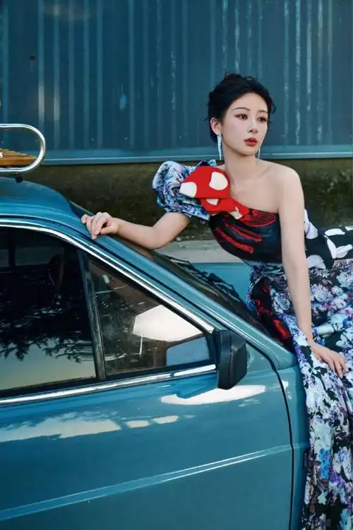 今日小紫  发型:李志辉  #杨紫