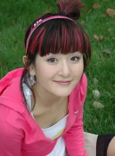 娃娃脸谢娜的16款俏丽发型(组图)