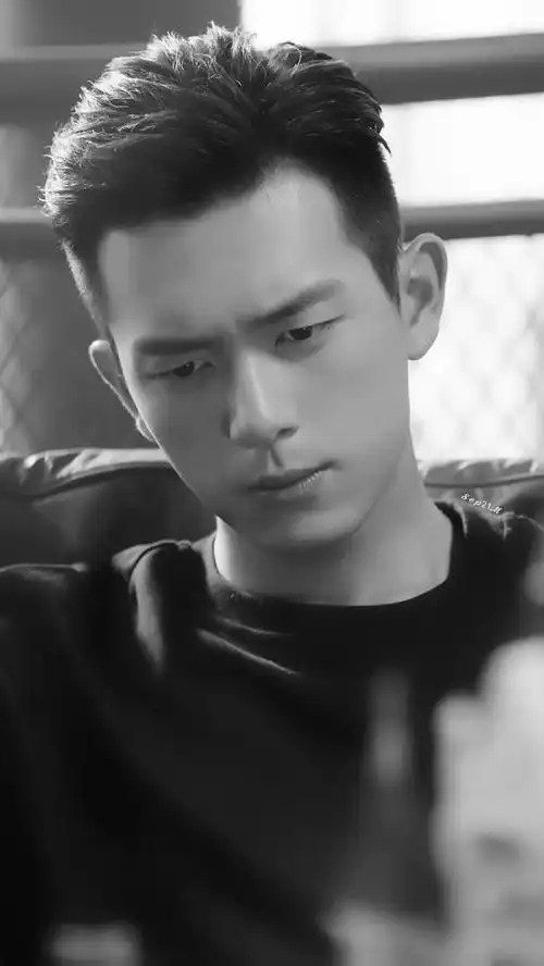 抖音李现特辑手机壁纸_李现写真手机壁纸高清