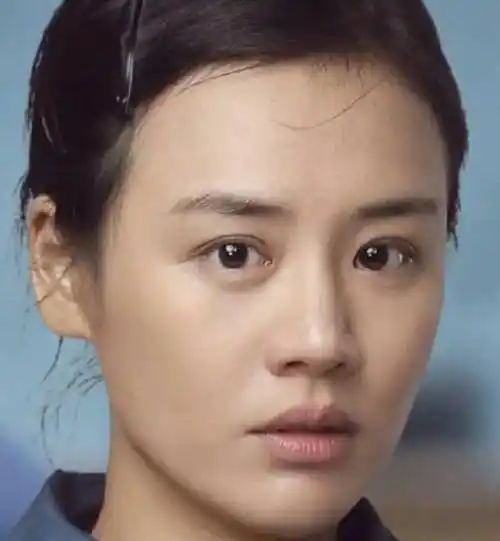 25位明星割过双眼皮谁自然谁毁容一目了然