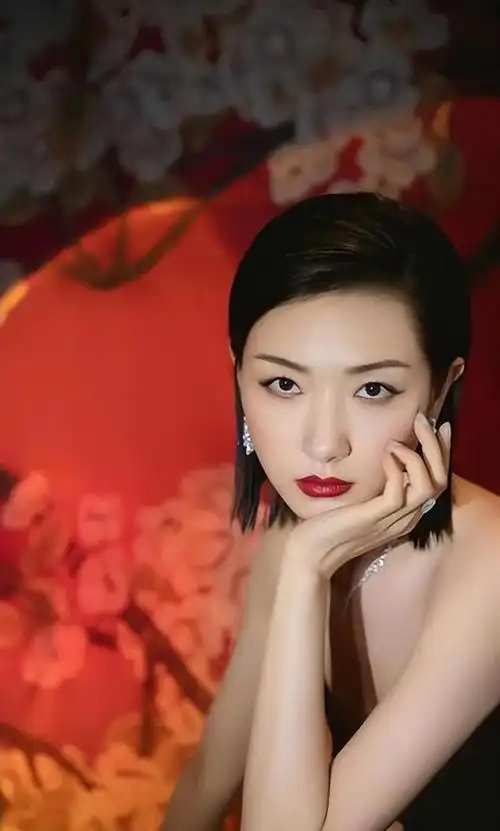 不婚主义万茜这辈子最正确的决定就是35岁高龄为小丈夫生孩子