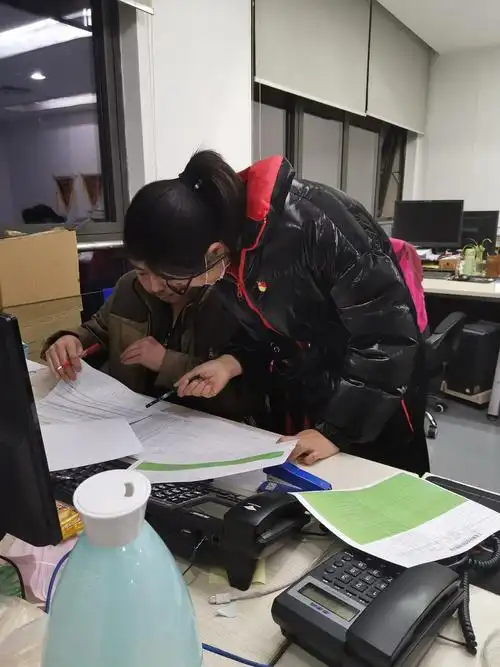 服务公司坚守岗位,加班加点落实工作