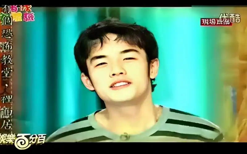 周杰伦刚出道宣传新专的照片(修复版)