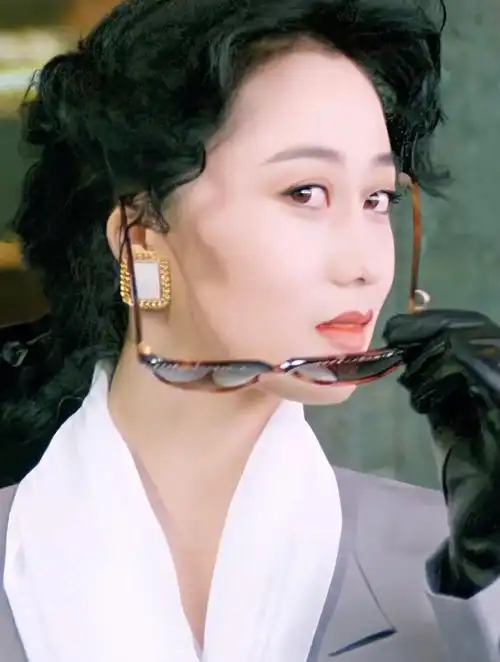 利智,这个性感的女神你会喜爱吗?