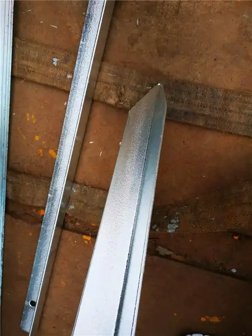 热镀锌角钢接地极,垂直接地体,可根据用户定制长度,厚度,锌层等.