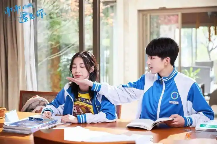 谢谢让我遇见你甜蜜上线郭俊辰万鹏演绎最美初恋