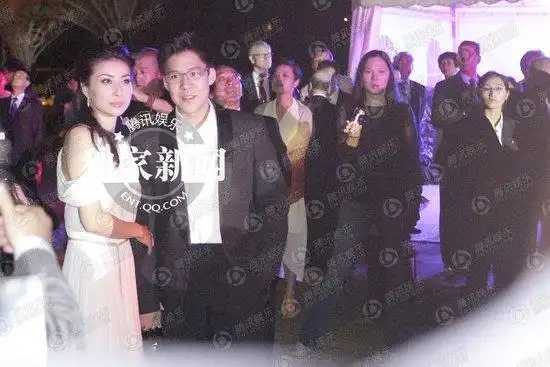 郭晶晶霍启刚婚宴进入第三日,一众亲朋好友齐聚广州南沙大酒店,为这对