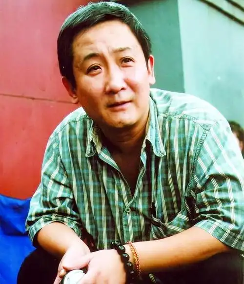 著名演员梁天帮离世的哥哥梁左还债同行曝他与妻子早已离婚