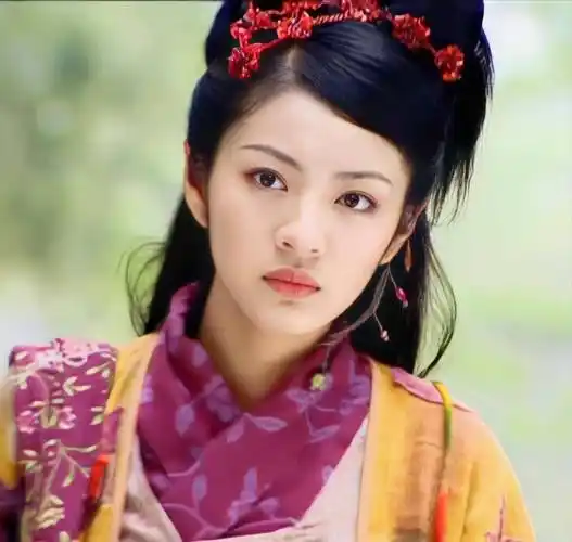 刘亦菲,安以轩,刘品言,戏外命运各不相同_赵灵儿_李逍遥_林月如