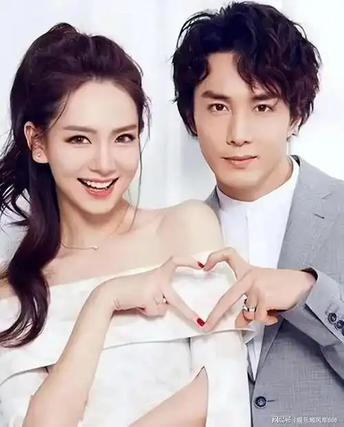 与其他姐姐不一样的是,她还有个帅气实力派的老公李承铉,夫妻俩的国民