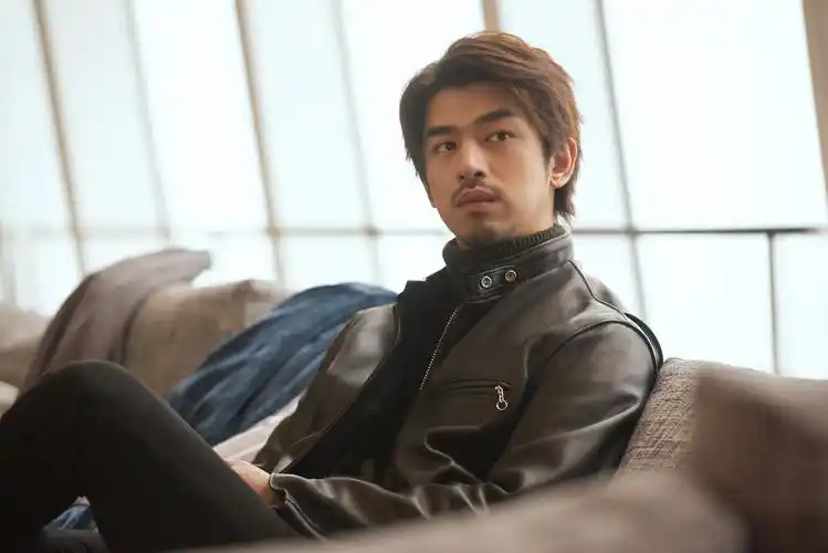 陈柏霖我不用向往自由因为我已经活在自由里了