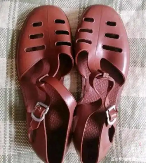 章丘往事 | 童年的塑料凉鞋