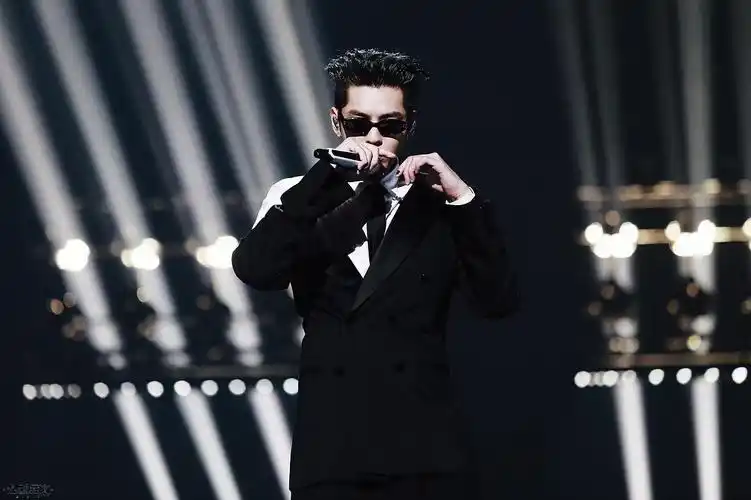 cn②@babycherry_吴亦凡资源博 的微博: 吴亦凡 201016 浙江卫视秋.