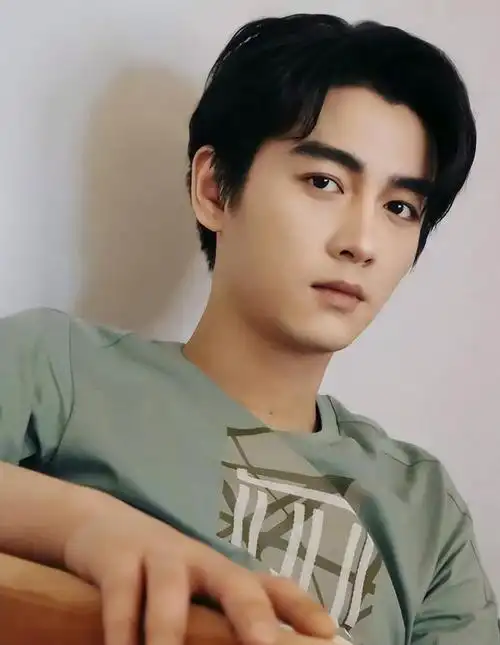 35岁陈晓自曝已过拍仙侠剧年龄,网友瞬间秒懂,看向杨幂和baby!