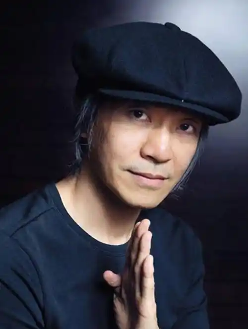 《周星驰60岁生日:笑中含泪的中国喜剧大师》你好