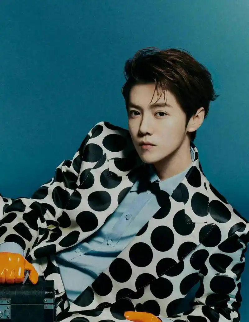 绝美侧颜|鹿晗壁纸 啊啊啊啊一天换一张桌面!好爱鹿哥侧颜!