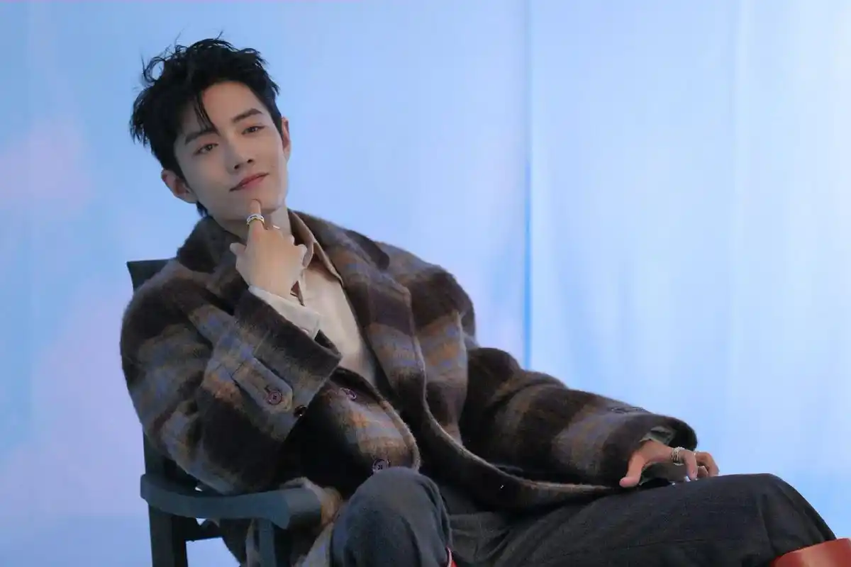 肖战 抖落一些#温柔的歌要配温柔的照片  - 抖音