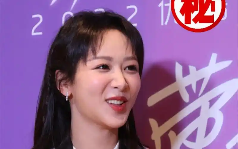 杨紫笑起来的酒窝好可爱