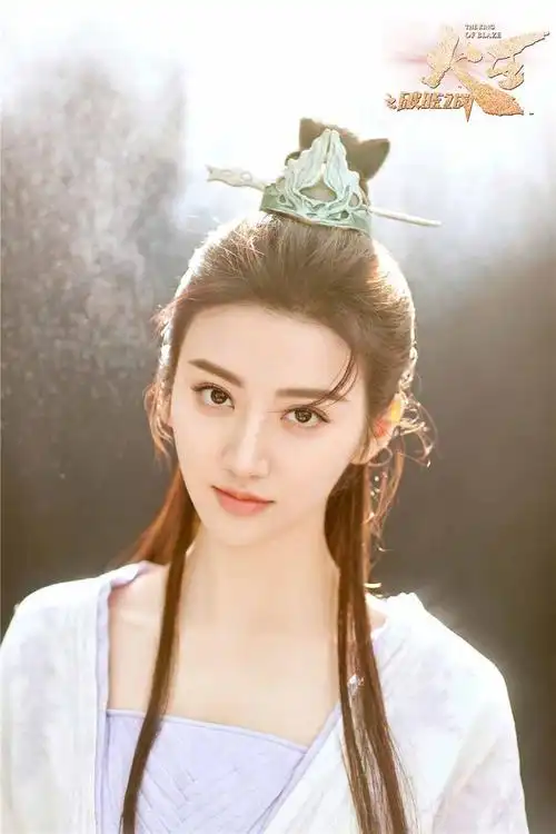 景甜《火王》走心诠释奉剑获赞 古装收官现代再会