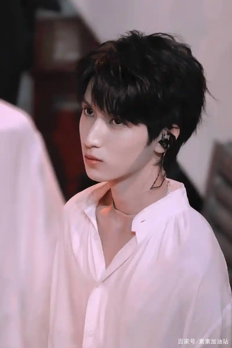 严浩翔绝绝子图片