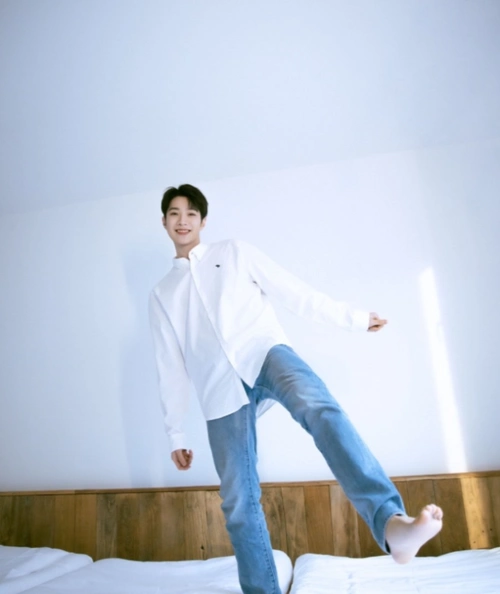 奶罐也长大了赖冠霖斜系领带贼撩人男性荷尔蒙爆棚