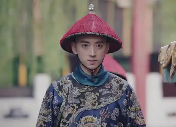 如懿传里的太监也太帅了吧,剧中眉清目秀,剧外荷尔蒙爆棚