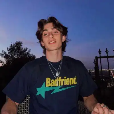 阳光微笑欧美男生头像用用微笑的头像心情也好