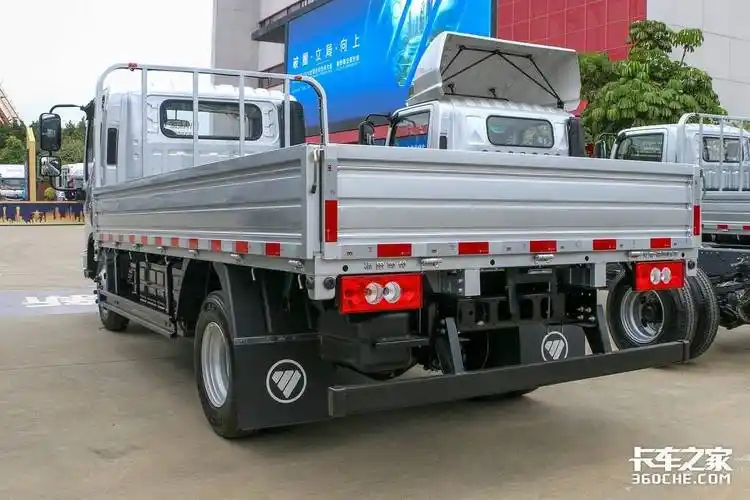 油气两用这台奥铃捷运或是省钱新方案