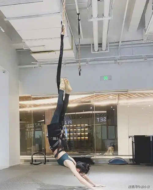38岁的王鸥似少女一般看看她日常的健身锻炼就知道并非偶然了