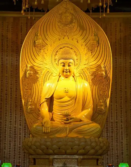 到了近代几百年来,大多都是采用"持名念佛"的途径,念"南无阿弥陀佛"的