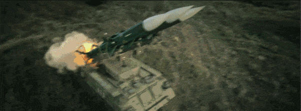 可是一般电影中见不到的军舰的高射炮也见过火箭炮发射我见过看点一